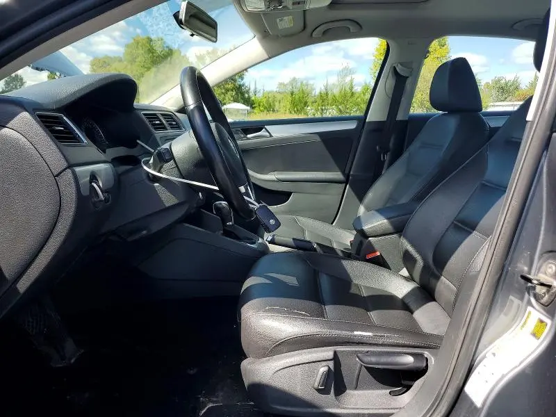 2014 VOLKSWAGEN JETTA SE  
