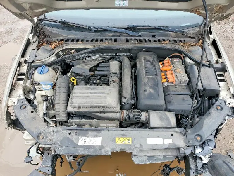 2013 VOLKSWAGEN JETTA   