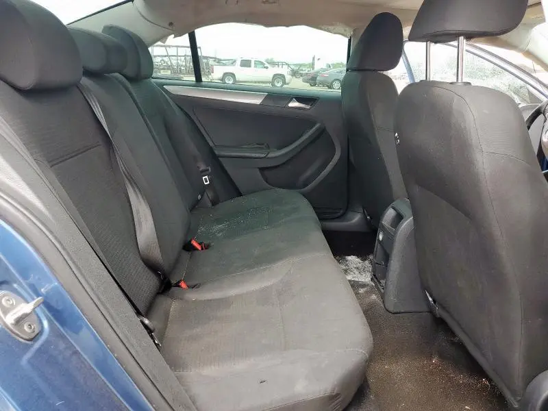 2015 VOLKSWAGEN JETTA SE  