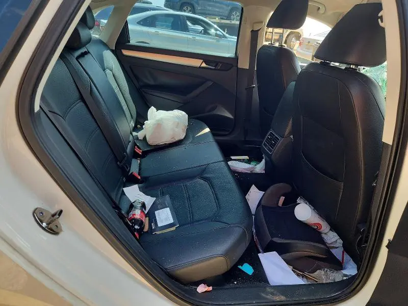 2013 VOLKSWAGEN PASSAT SE  