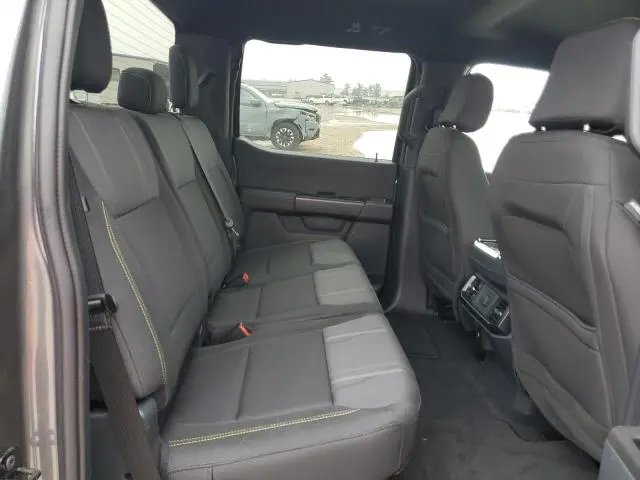 2024 FORD F150 STX  