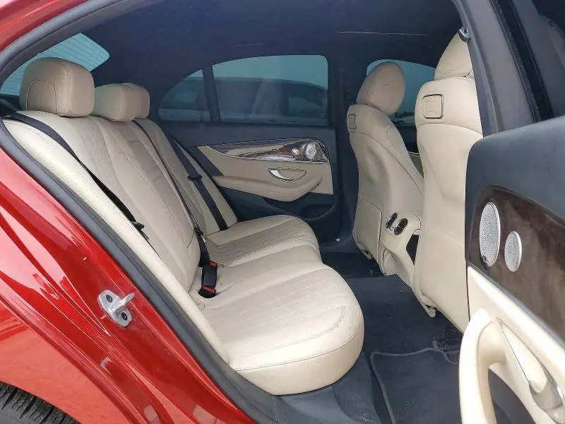 2019 MERCEDES-BENZ E 300  