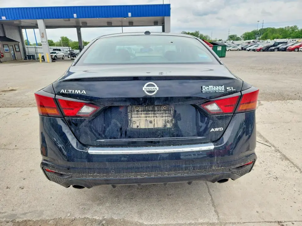 2021 NISSAN ALTIMA SL  