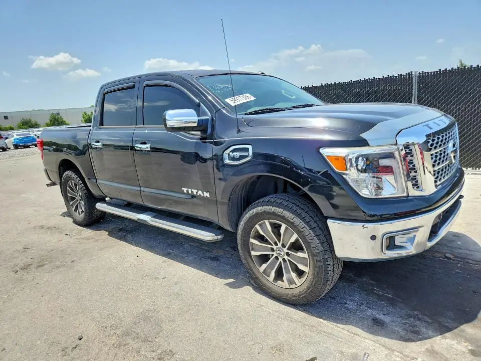 2017 NISSAN TITAN SL  