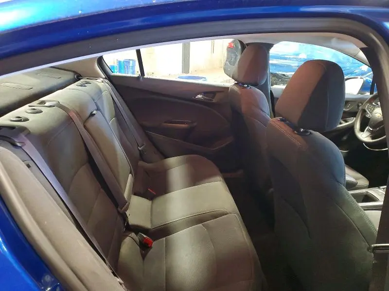 2017 CHEVROLET CRUZE LT  