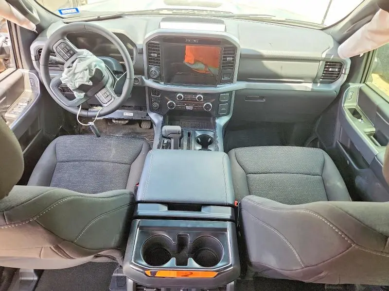 2025 FORD F150 XLT  