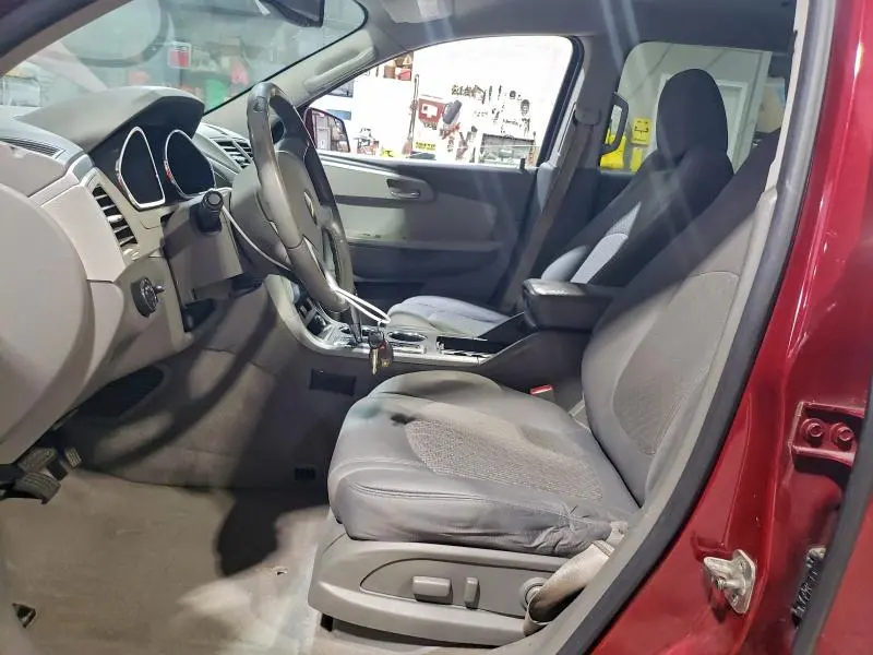 2011 CHEVROLET TRAVERSE LT  