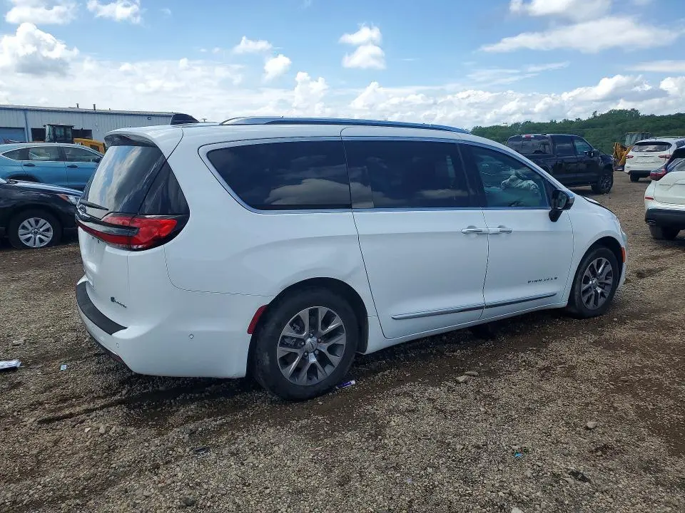 2023 CHRYSLER PACIFICA HYBRID PINNACLE  