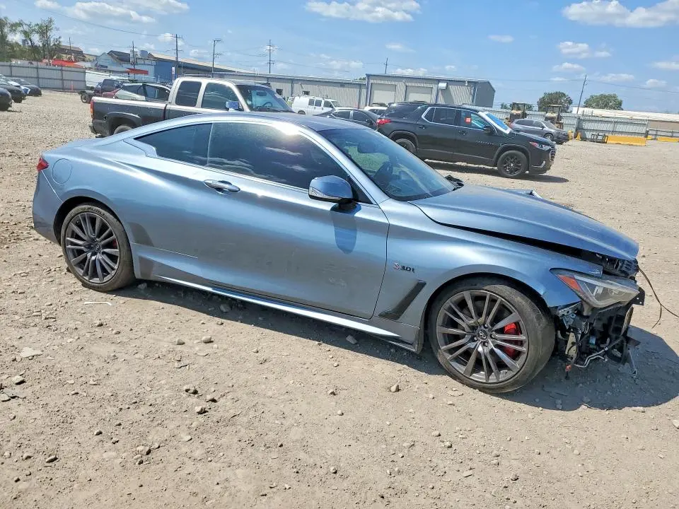 2017 INFINITI Q60 RED SPORT 400  