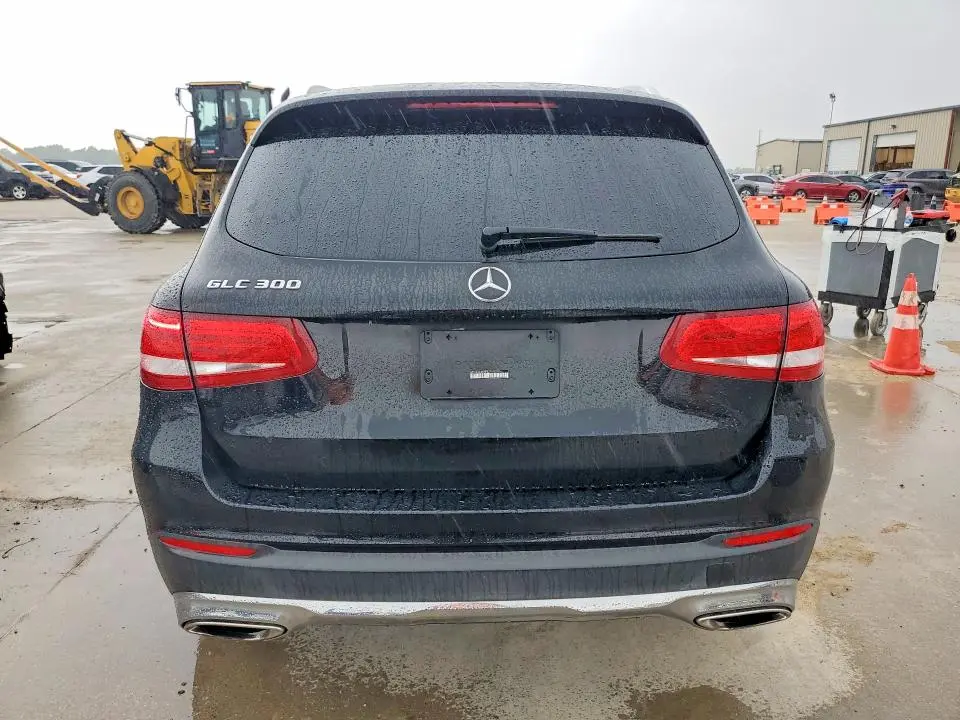 2017 MERCEDES-BENZ GLC 300  