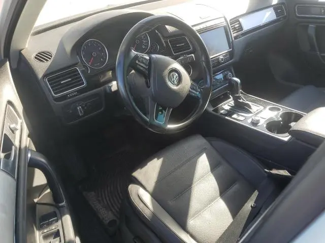 2016 VOLKSWAGEN TOUAREG SPORT  