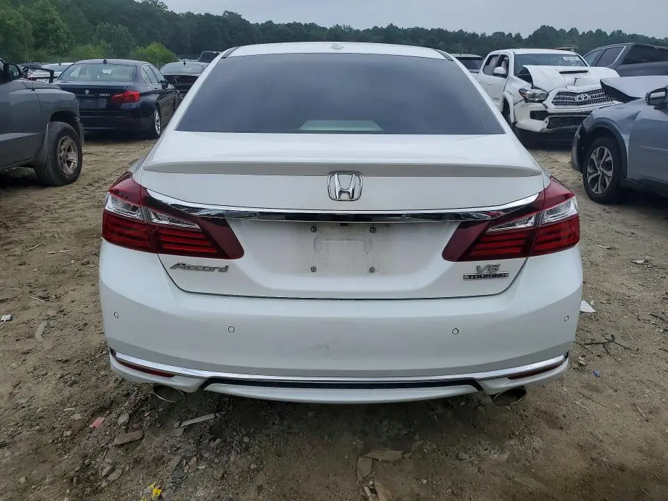 2017 HONDA ACCORD TOURING  