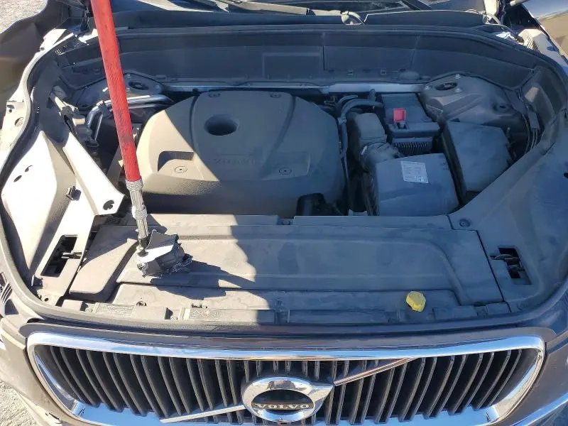 2016 VOLVO XC90 T6  