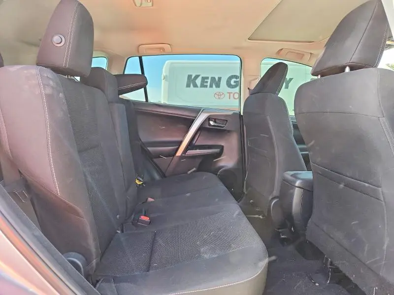 2018 TOYOTA RAV4 XLE  