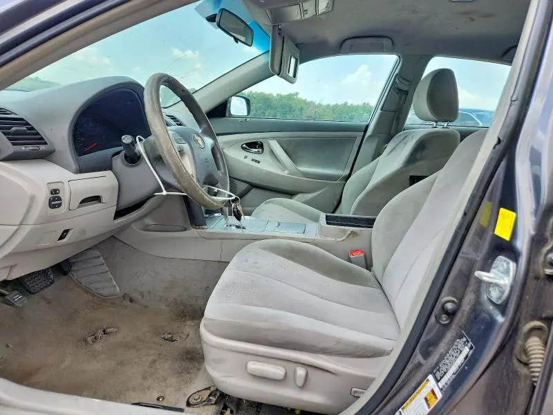 2011 TOYOTA CAMRY LE  