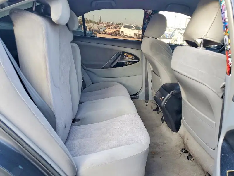 2011 TOYOTA CAMRY LE  