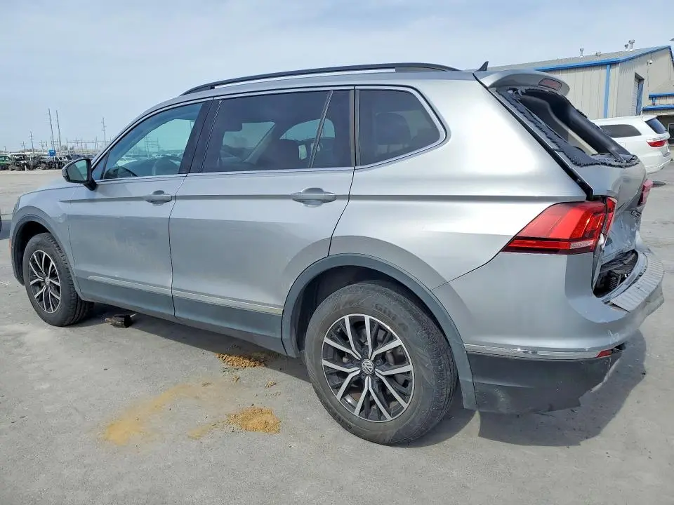 2021 VOLKSWAGEN TIGUAN SE  
