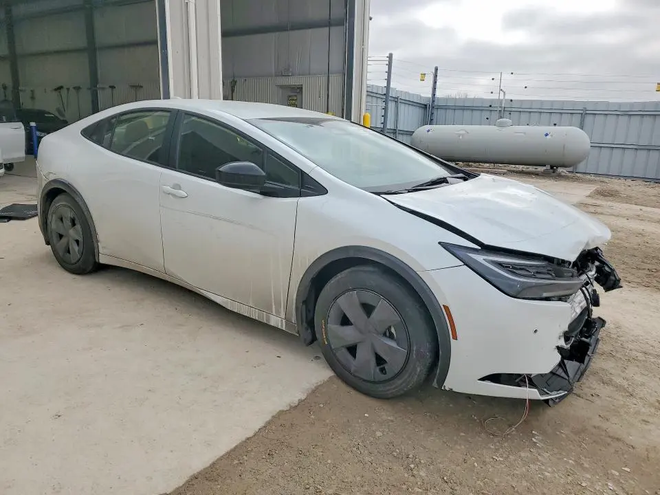 2024 TOYOTA PRIUS LE  