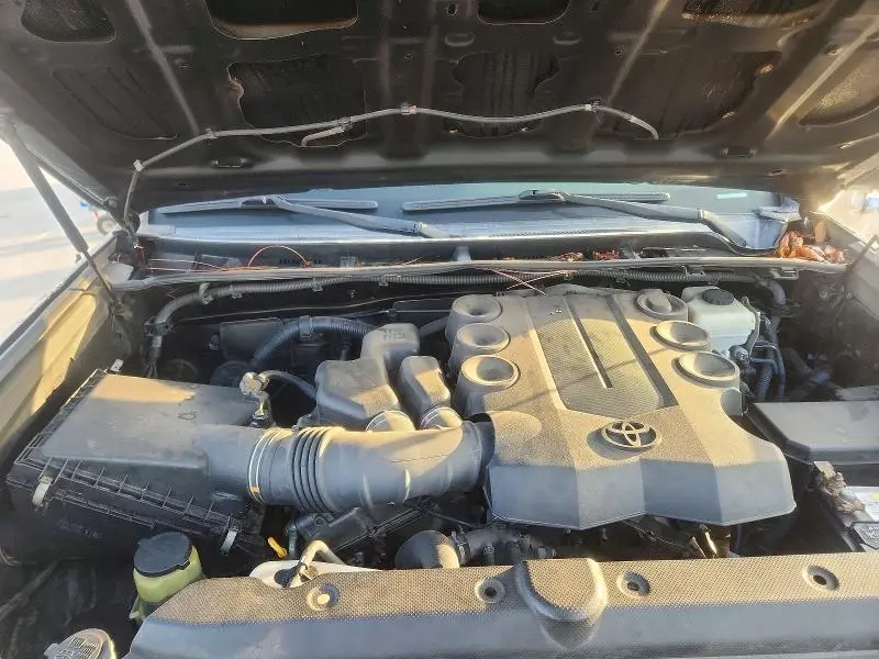 2011 TOYOTA 4RUNNER SR5  