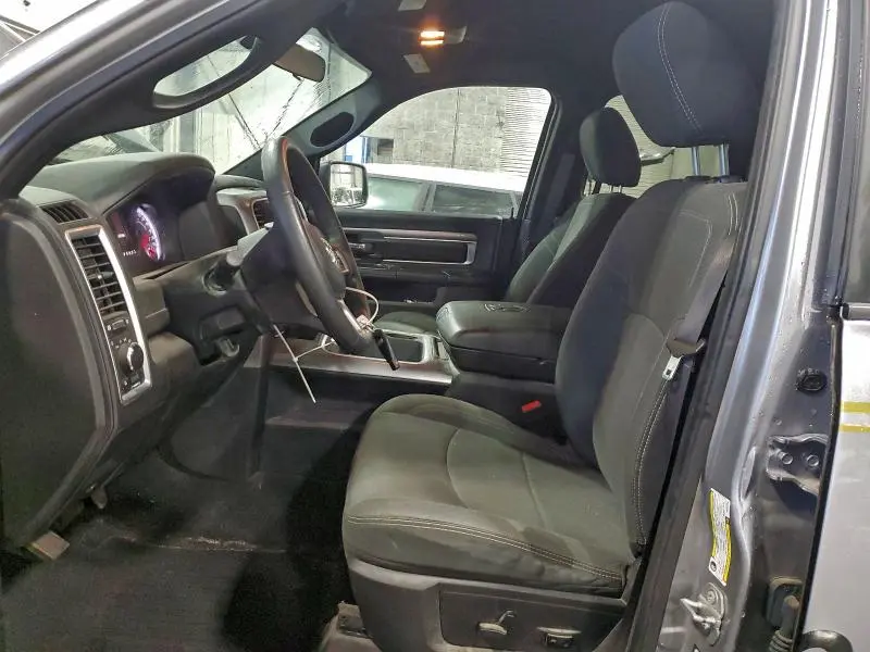 2021 RAM 1500 CLASSIC SLT  