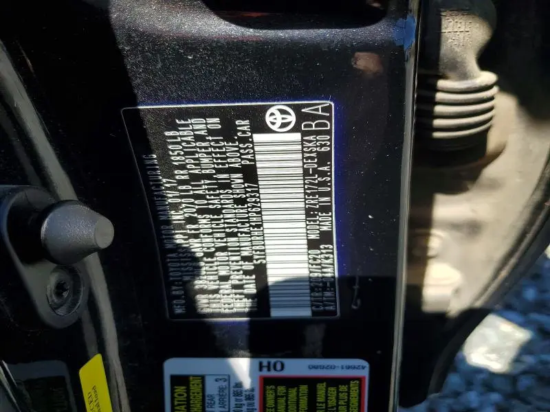 2017 TOYOTA COROLLA SE  
