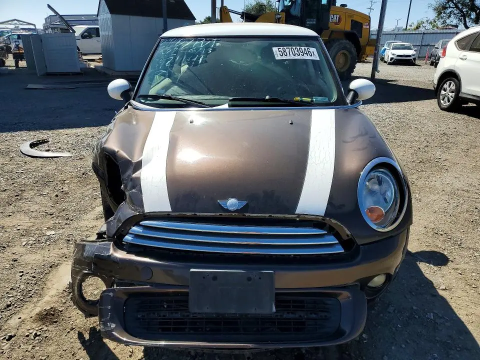 2012 MINI COOPER   