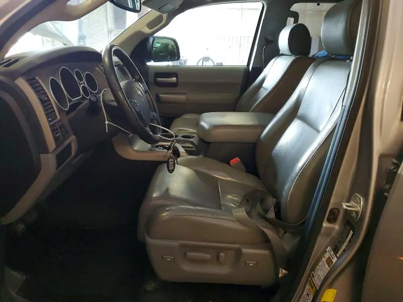 2013 TOYOTA SEQUOIA LIMITED  