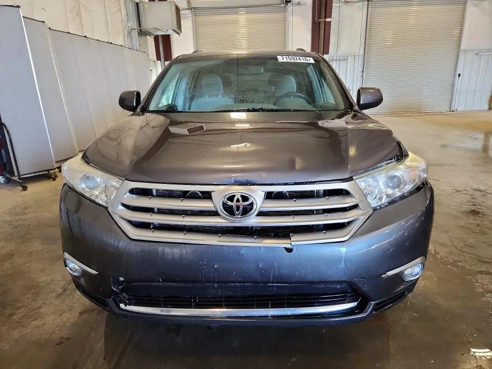 2011 TOYOTA HIGHLANDER BASE  