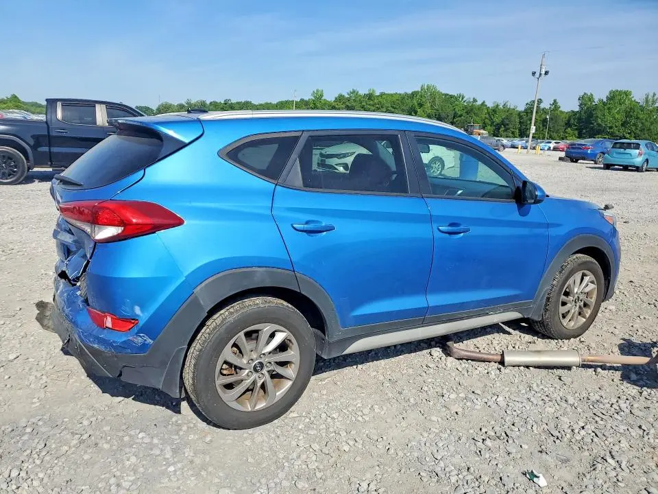 2017 HYUNDAI TUCSON SE  