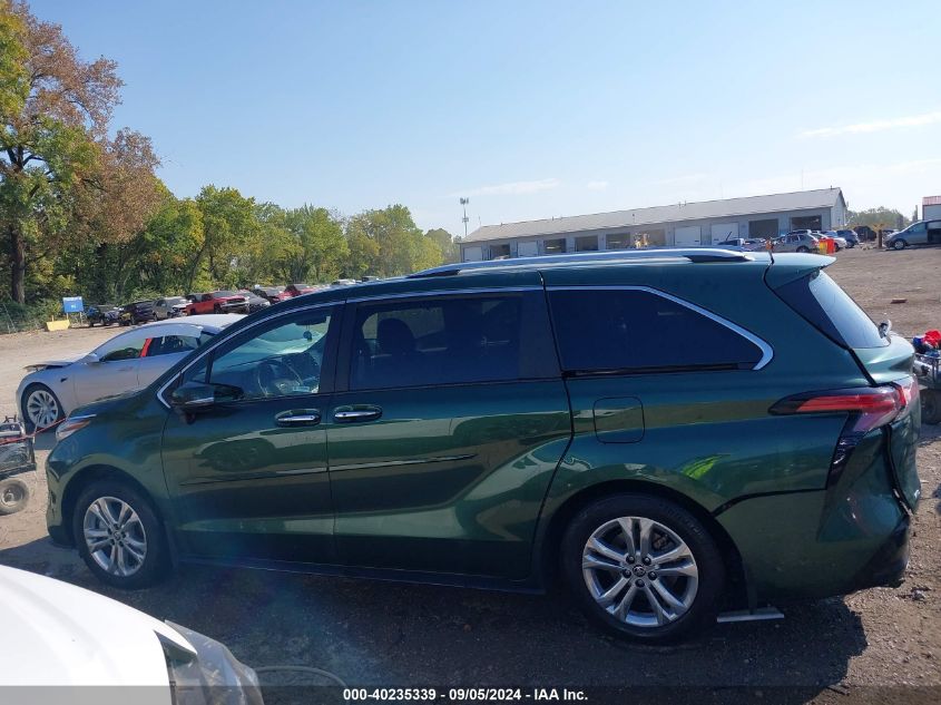 2022 TOYOTA SIENNA PLATINUM