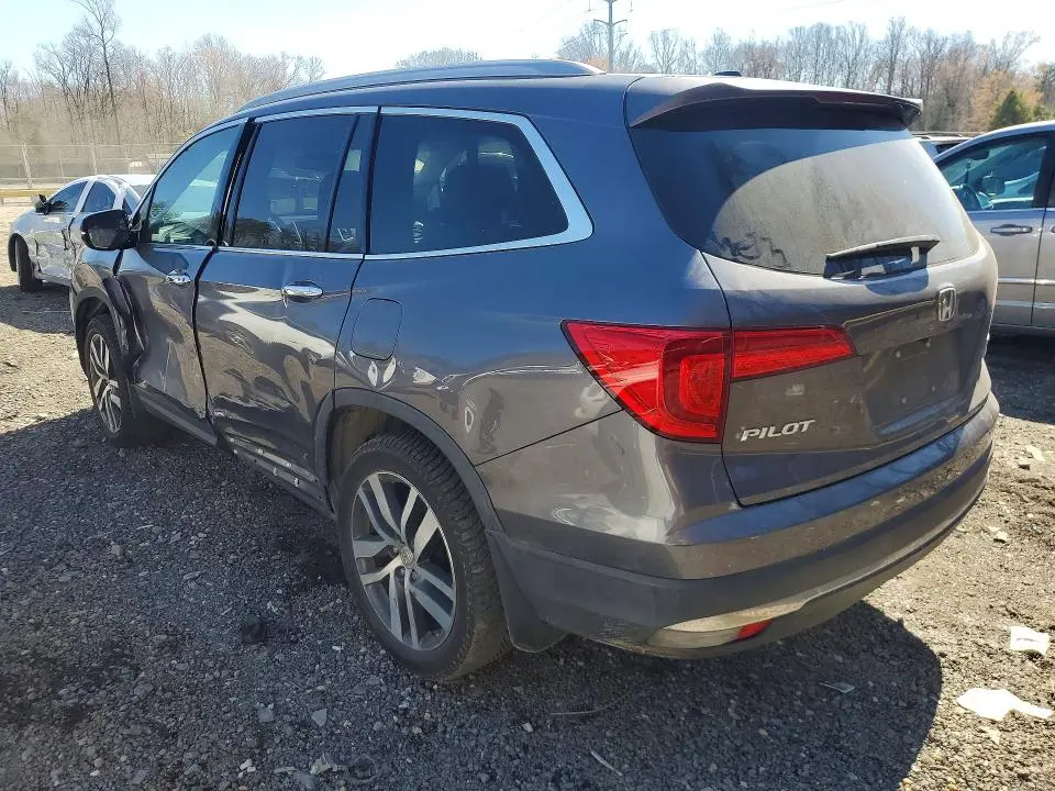 2017 HONDA PILOT TOURING  