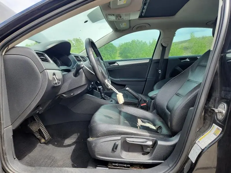 2013 VOLKSWAGEN JETTA SE  
