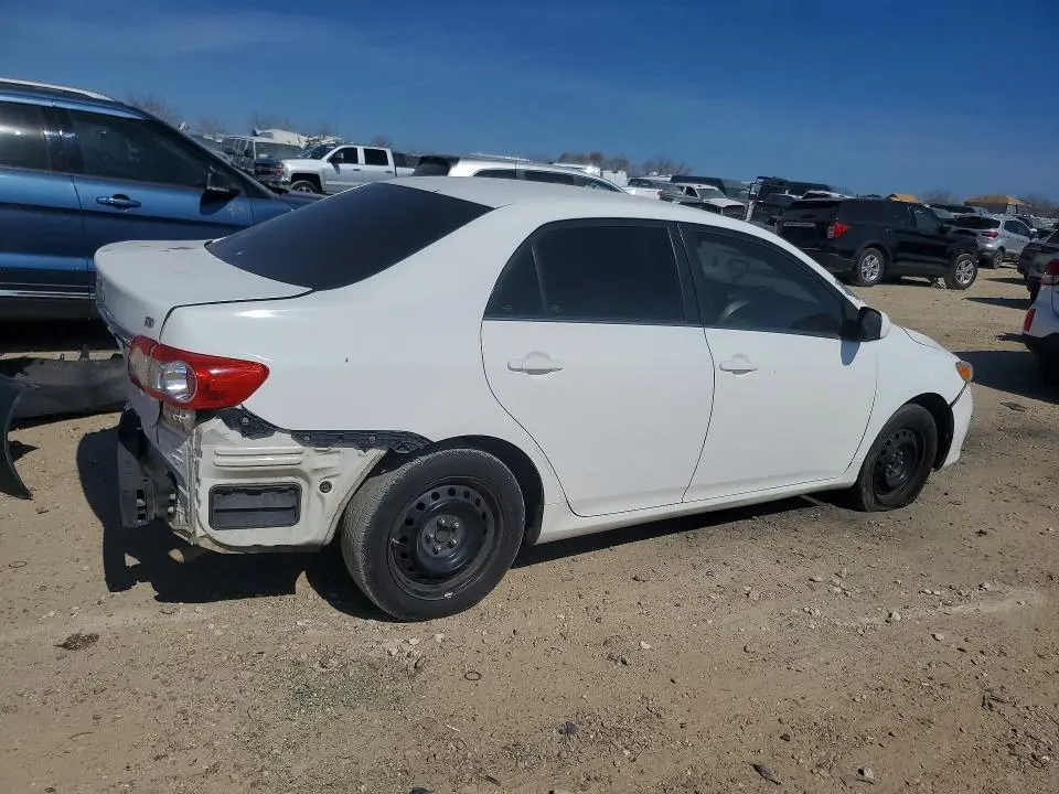 2013 TOYOTA COROLLA LE  