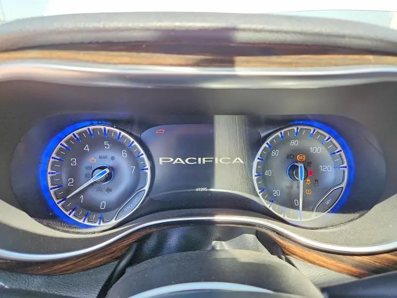 2022 CHRYSLER PACIFICA LIMITED  