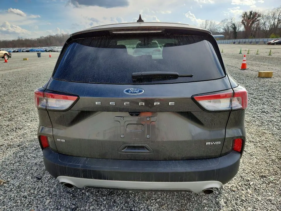 2020 FORD ESCAPE SE  