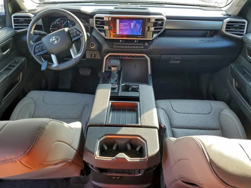 2024 TOYOTA TUNDRA CREWMAX SR  