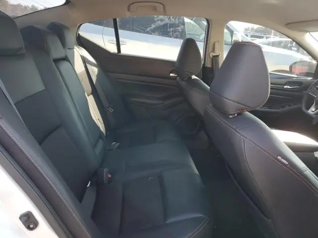 2021 NISSAN ALTIMA SR  