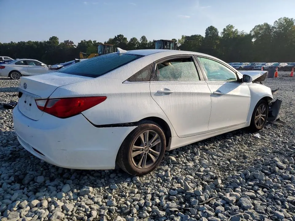 2011 HYUNDAI SONATA GLS  