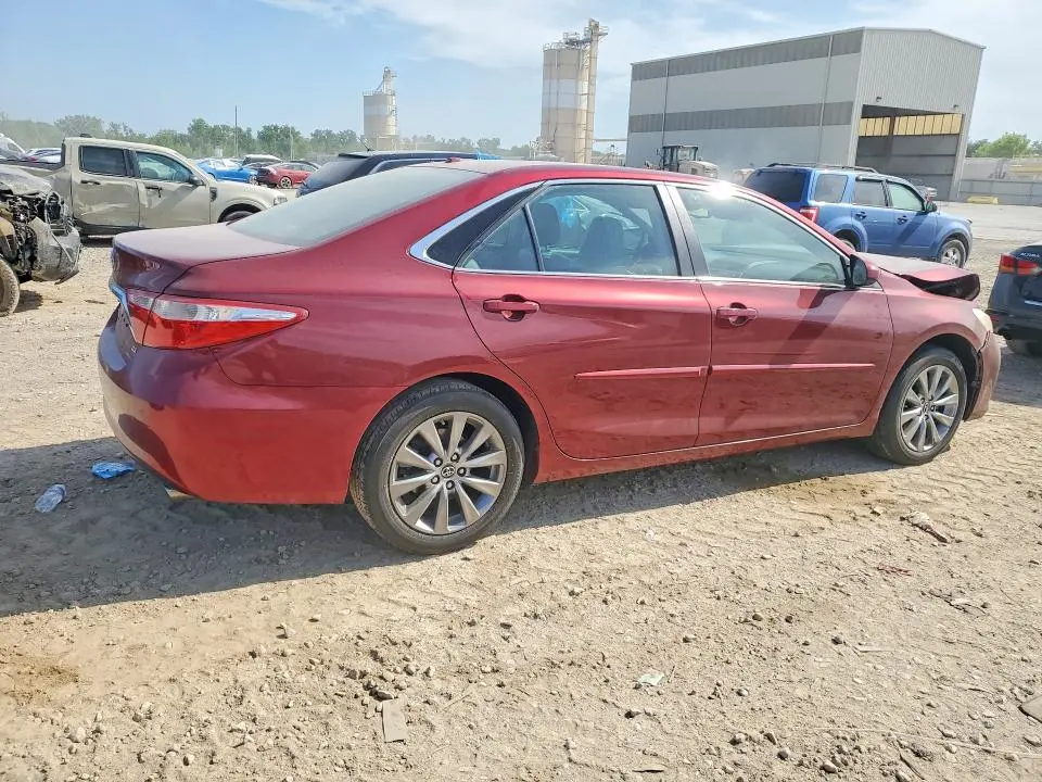 2017 TOYOTA CAMRY XLE  