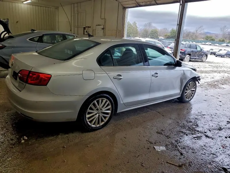 2011 VOLKSWAGEN JETTA SEL  
