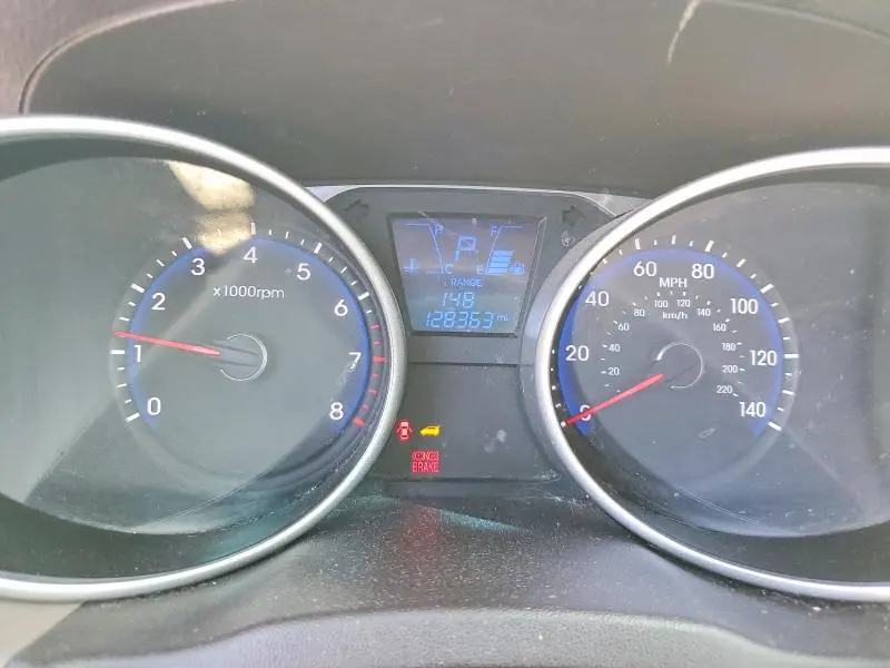 2014 HYUNDAI TUCSON SE  