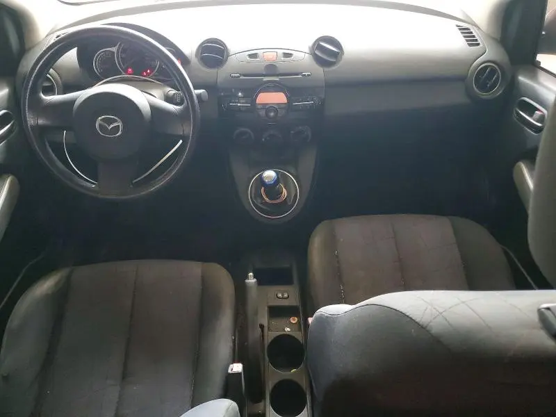 2011 MAZDA MAZDA2   