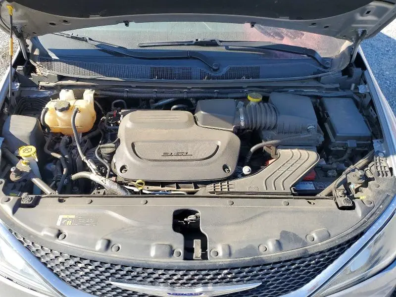 2019 CHRYSLER PACIFICA LIMITED  