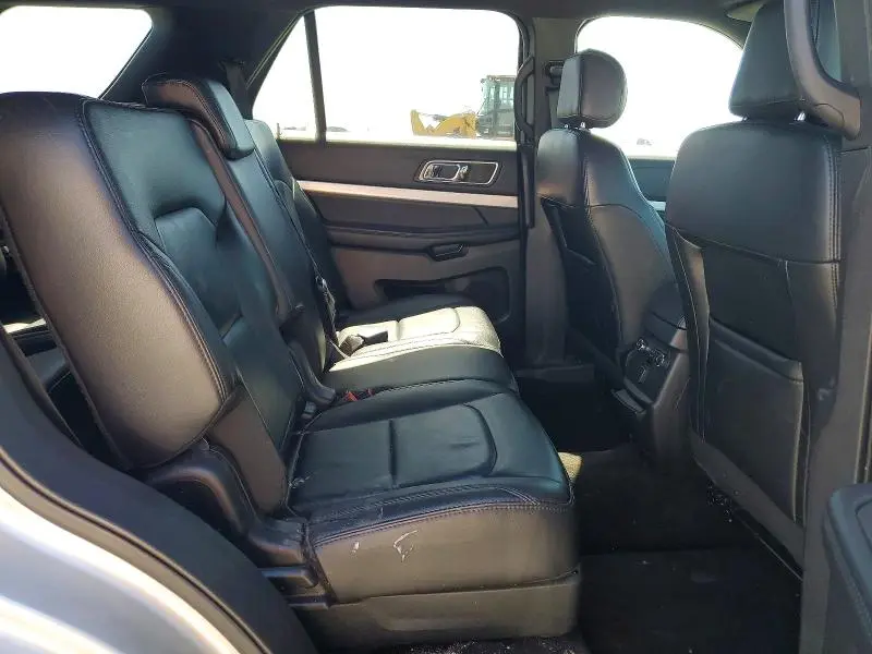 2017 FORD EXPLORER XLT  