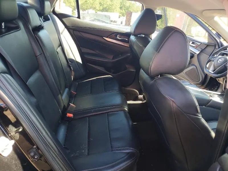 2021 NISSAN MAXIMA SV  