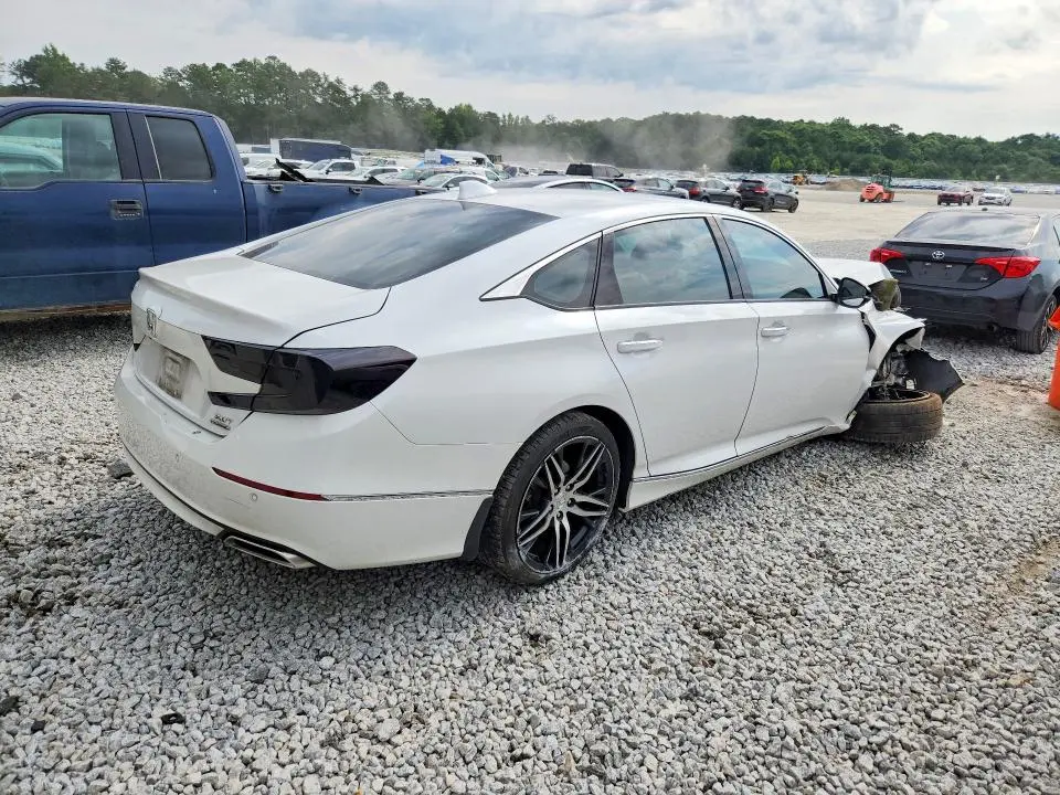 2021 HONDA ACCORD TOURING  