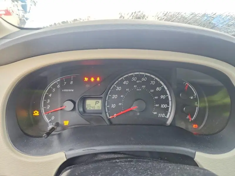 2013 TOYOTA SIENNA LE  