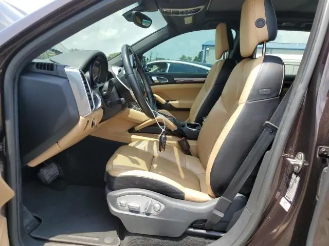 2016 PORSCHE CAYENNE   