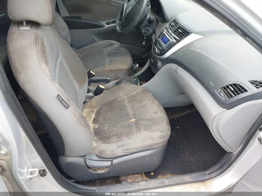 2014 HYUNDAI ACCENT GLS