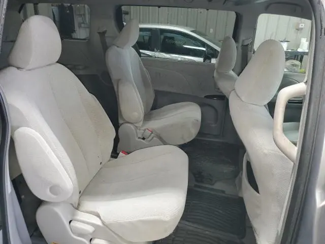 2011 TOYOTA SIENNA LE  